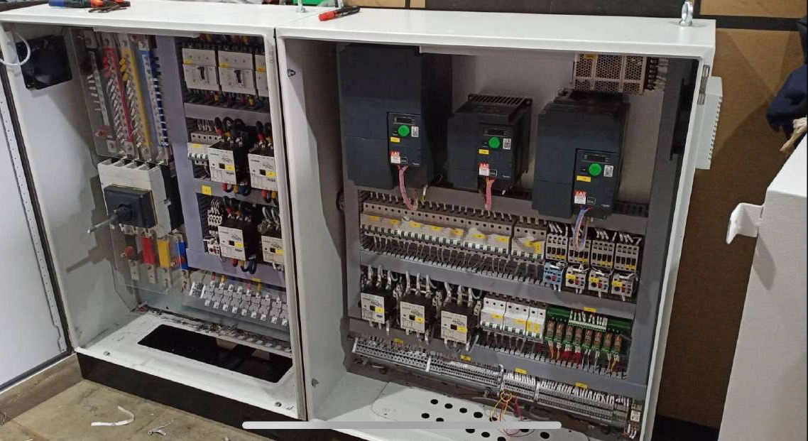 Internal wiring layout and component chassis view